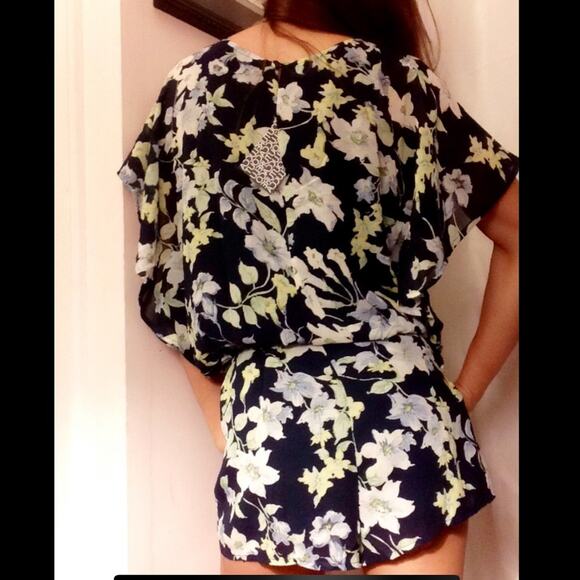 Lucca Couture Womens Floral Print Navy Butterfly Flutter Sleeve Romper Size XS - Picture 5 of 7